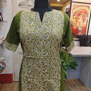 Casual wear short kurti suitable for all ages. Matches with pants, jeans, casual skirts.