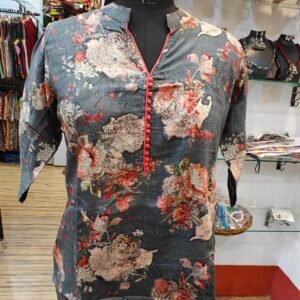 Casual wear short kurti suitable for all ages. Matches with pants, jeans, casual skirts, plazo etc. 3 quarter sleeve.