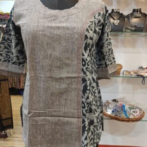 Casual wear short kurti suitable for all ages. Matches with pants, jeans, casual skirts, plazo etc. 3 quarter sleeve.