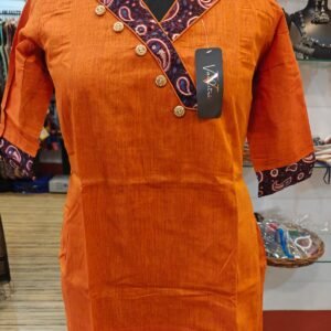 Casual wear short kurti suitable for all ages. Matches with pants, jeans, casual skirts, plazo etc. 3 quarter sleeve.